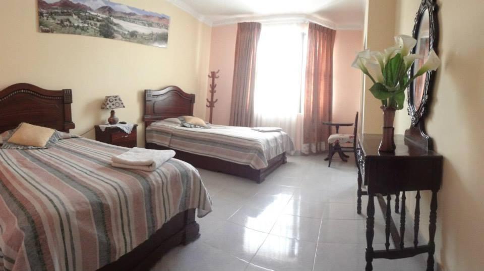 טופיזה Hotel La Torre מראה חיצוני תמונה